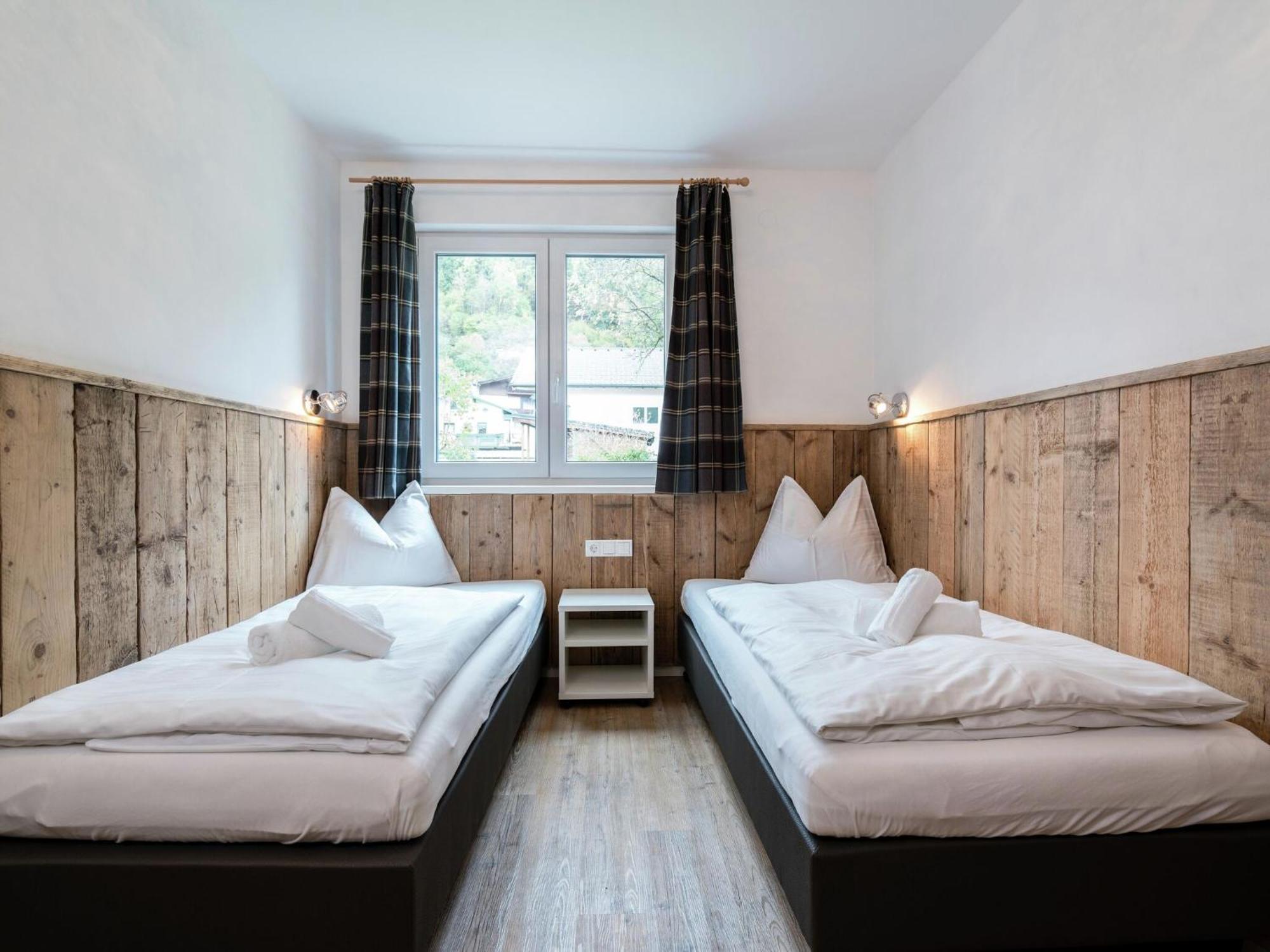 Beautiful Apartment Near Ski Area In Salzburg Zell am See Bagian luar foto