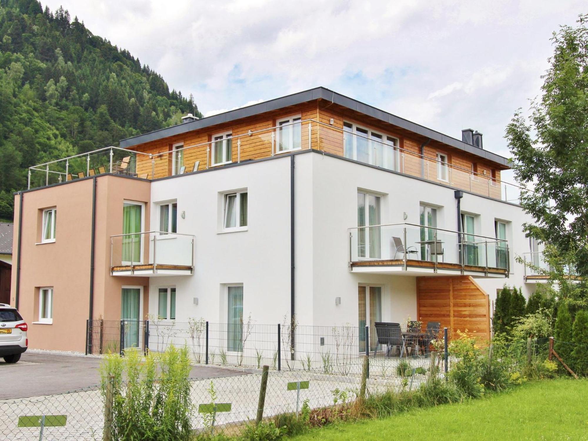 Beautiful Apartment Near Ski Area In Salzburg Zell am See Bagian luar foto